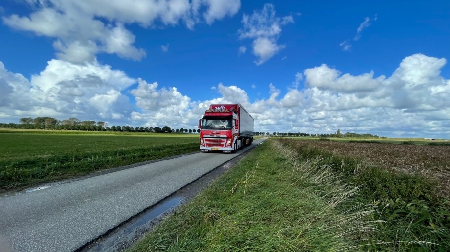 Int. Transportbedrijf Van der Heijden B.V. Hapert afbeelding 2